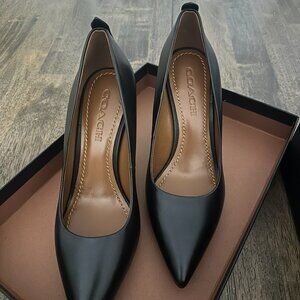 Coach Waverly Black leather pump.  7.5B